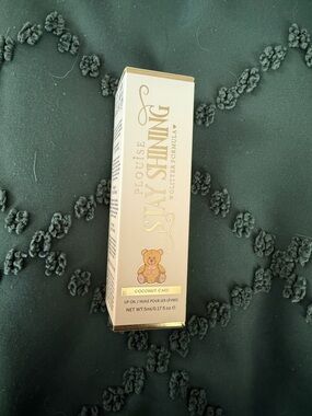 Stay Shining Coconut Cake Lip gloss